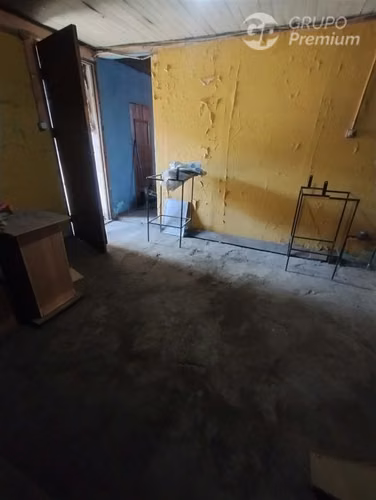 EXELENTE UBICACION PROPIEDAD PARA INVERSION Y RECONSTRUCCION