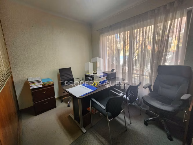 VENTA AMPLIA OFICINA 5 PRIVADOS SECTOR TRIBUNALES