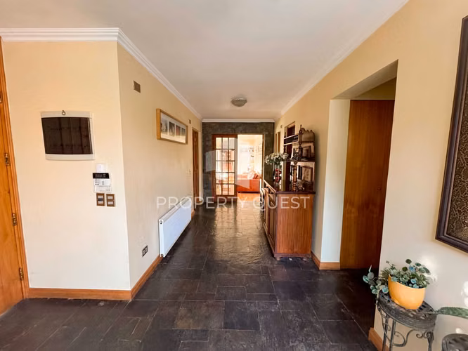 VENTA AMPLIA CASA 6D+4B CON PISCINA ANDALUE