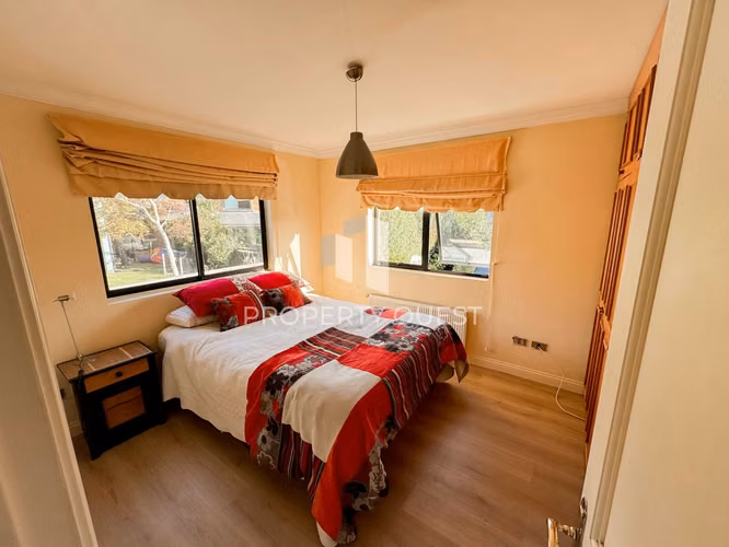 VENTA AMPLIA CASA 6D+4B CON PISCINA ANDALUE