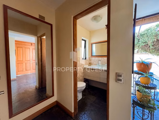 VENTA AMPLIA CASA 6D+4B CON PISCINA ANDALUE