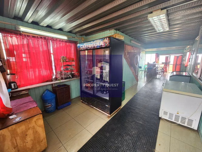 VENTA AMPLIO RESTAURANTE PLAYA BLANCA CORONEL
