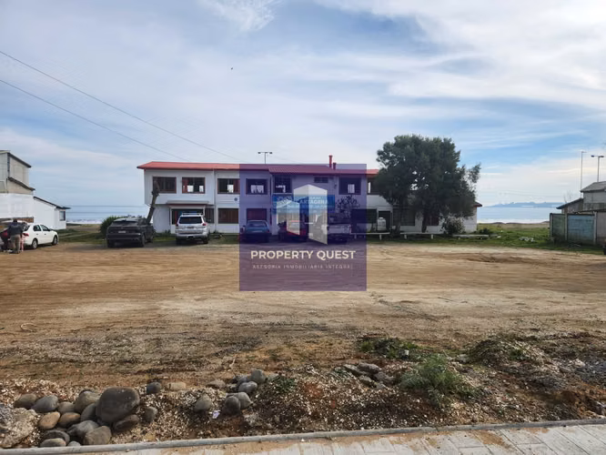 VENTA AMPLIO RESTAURANTE PLAYA BLANCA CORONEL