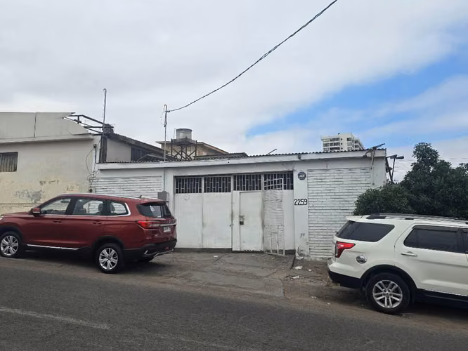 Arriendo local sector sur Iquique