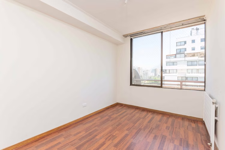 Av. Manquehue Sur 10 (1 Est /1 Bod) [1157-7]