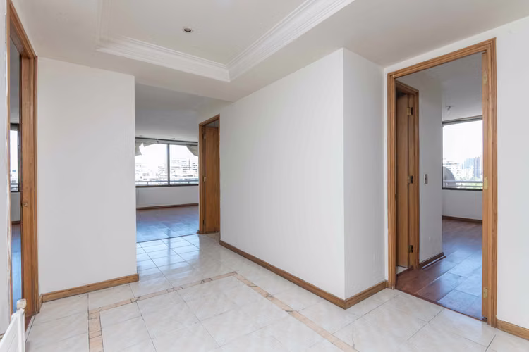 Av. Manquehue Sur 10 (1 Est /1 Bod) [1157-7]