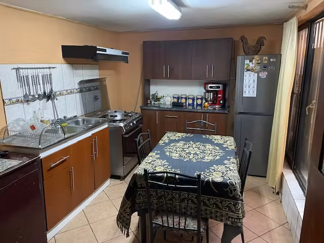 VENDE HERMOSA CASA TALCA