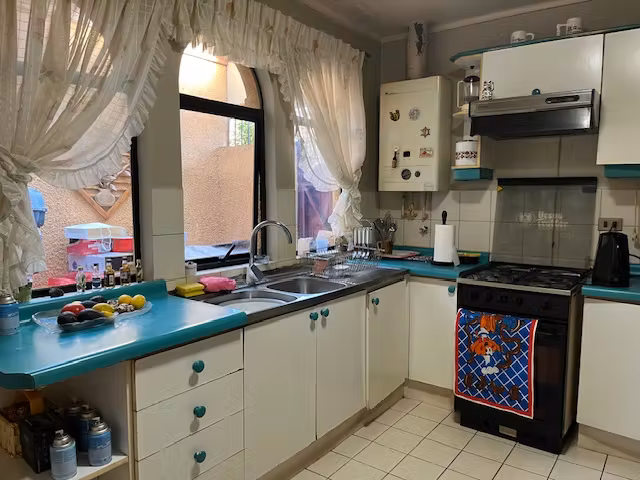 SE VENDE CASA DE ESQUINA EN VILLA BAYONA - Imagen 10