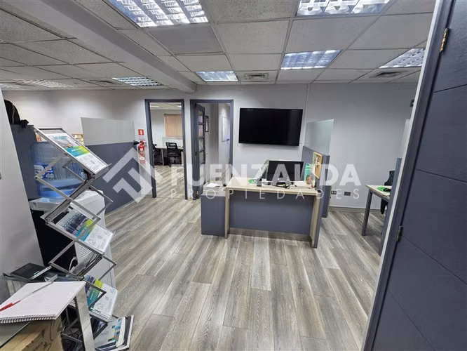 Oficina en venta Metro Escuela Militar, Las Condes - Imagen 12