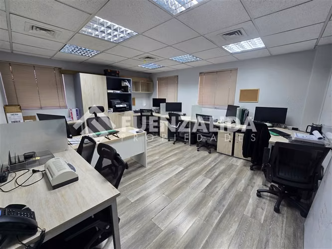 Oficina en venta Metro Escuela Militar, Las Condes