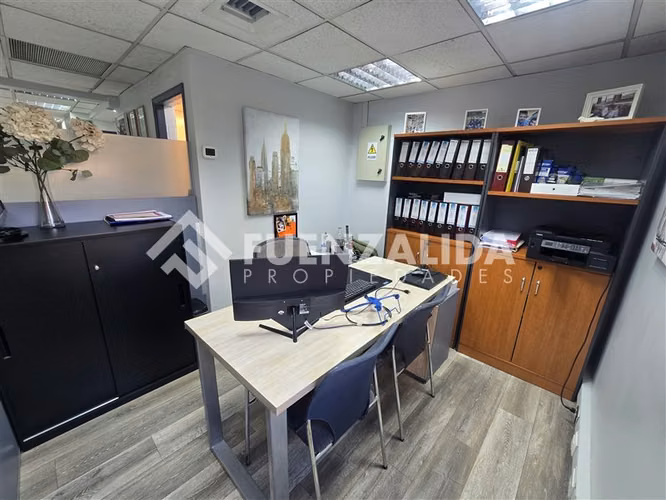 Oficina en venta Metro Escuela Militar, Las Condes - Imagen 11