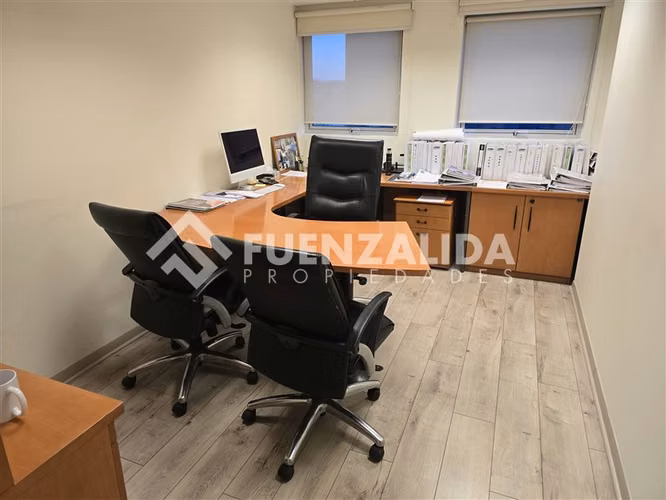 Oficina en venta en Las Condes a pasos Metro Escuela Militar - Imagen 8