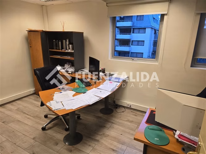 Oficina en venta en Las Condes a pasos Metro Escuela Militar - Imagen 12