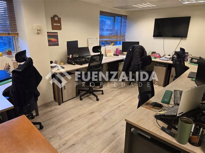 Oficina en venta en Las Condes a pasos Metro Escuela Militar - Imagen 6