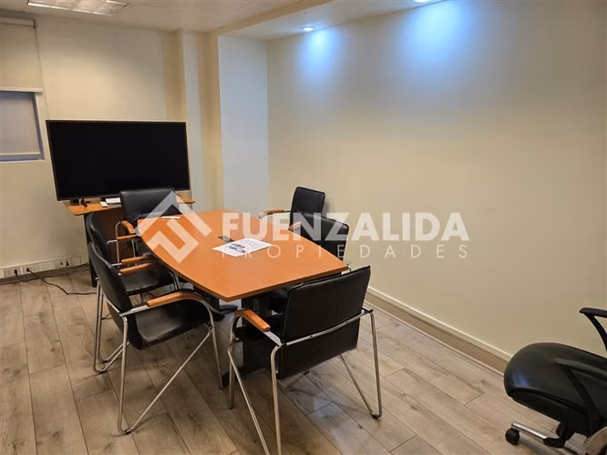 Oficina en venta en Las Condes a pasos Metro Escuela Militar - Imagen 10