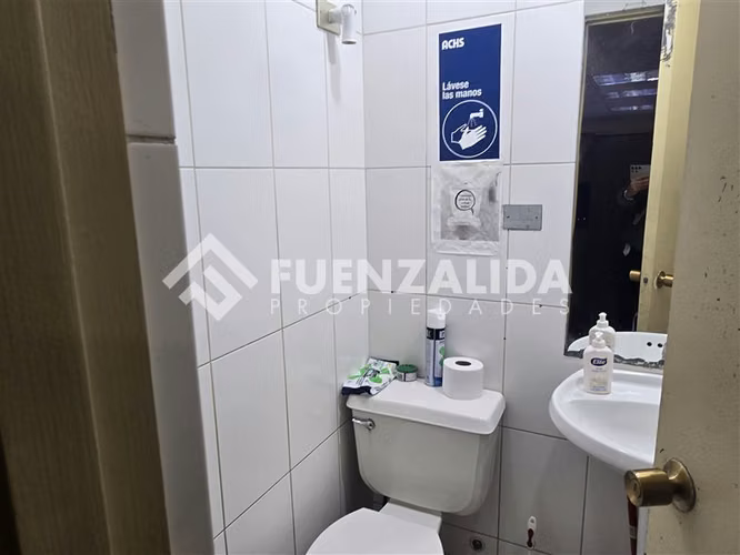 Oficina en venta en Las Condes a pasos Metro Escuela Militar