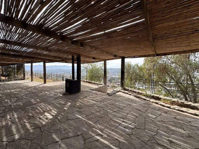 SE ARRIENDA HERMOSO LOCAL COMERCIAL (167953)
