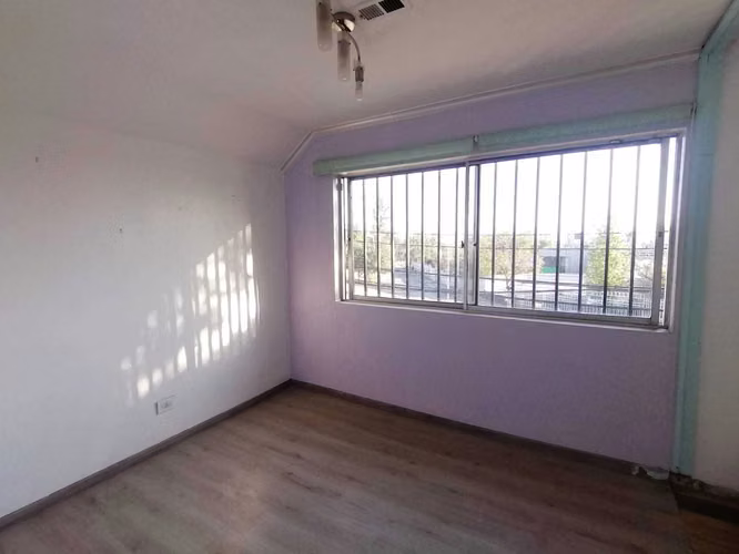 OFICINA-BODEGA EN SEGUNDO PISO (167957) - Imagen 4