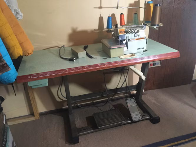 Maquina Coser Overlock Industrial