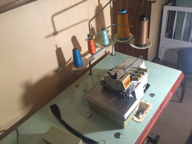 Maquina Coser Overlock Industrial
