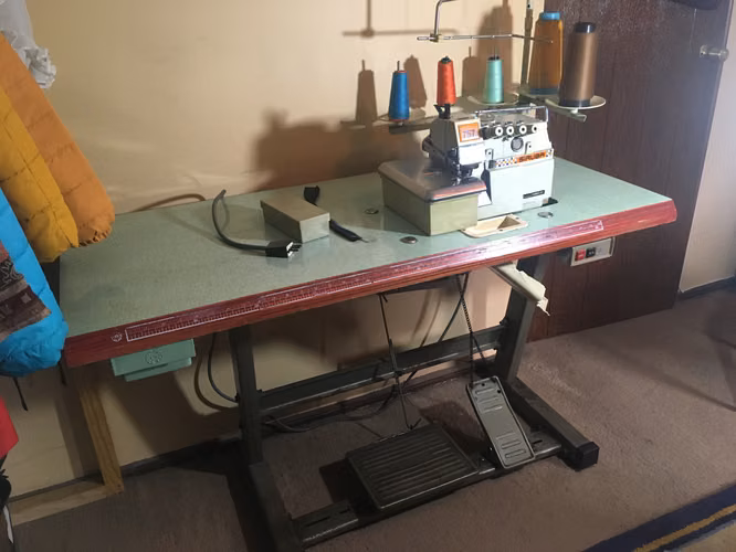Maquina Coser Overlock Industrial