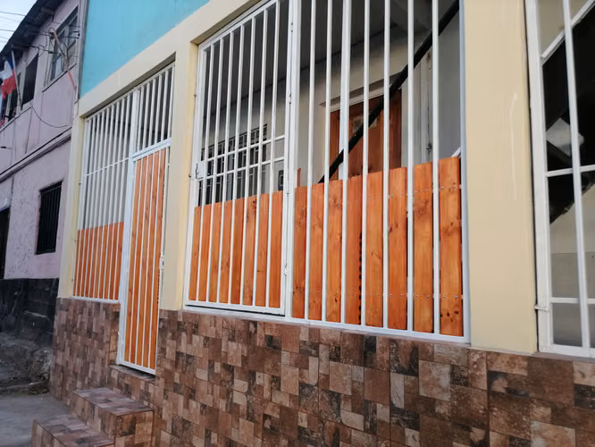 ARRIENDO DEPARTAMENTO 2DO PISO  80 M2 (3 DORMITORIOS)  $ 650.000.-