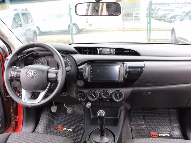 TOYOTA HI LUX D CAB 