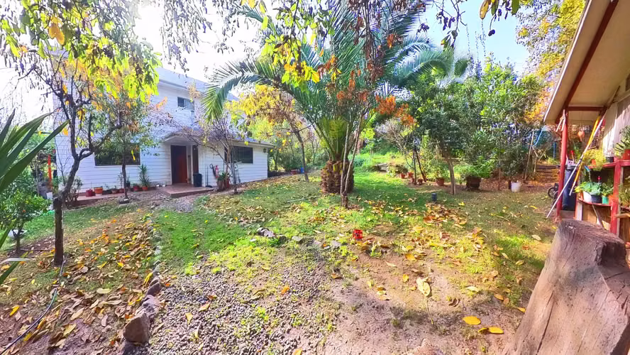 Casa con gran terreno en zona Tranquila (167956)