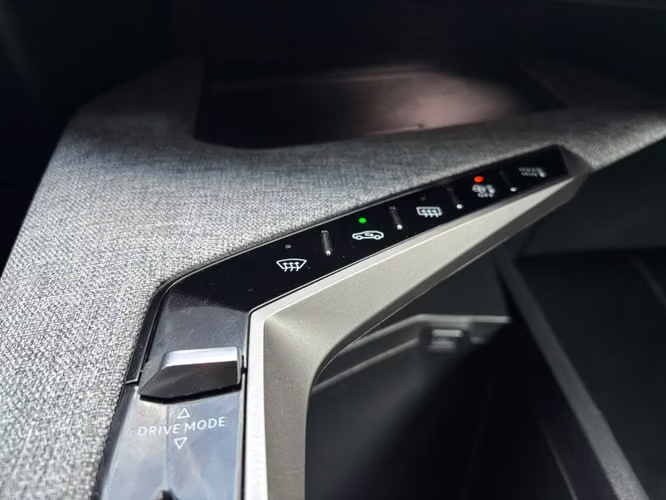 2025 Peugeot 3008 1.2 MHEV 136 Allure eDCT6