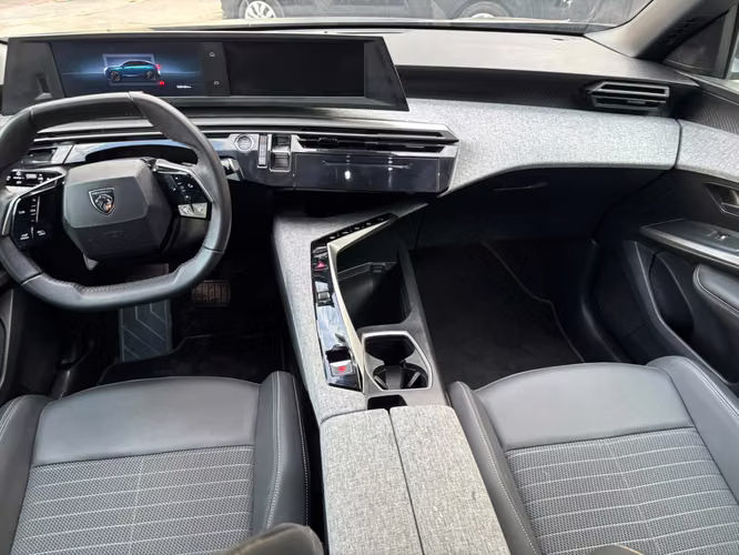 2025 Peugeot 3008 1.2 MHEV 136 Allure eDCT6