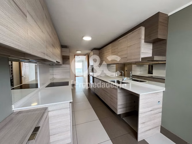 Amplio Y Moderno Departamento Con Grandiosa Vista En Recreo