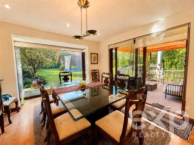 Casa con Gran Terreno y Piscina El Huinganal - Imagen 5
