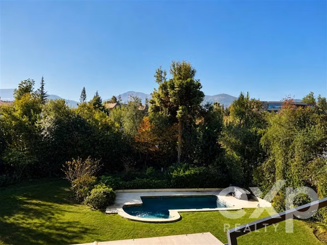 Casa con Gran Terreno y Piscina El Huinganal - Imagen 20