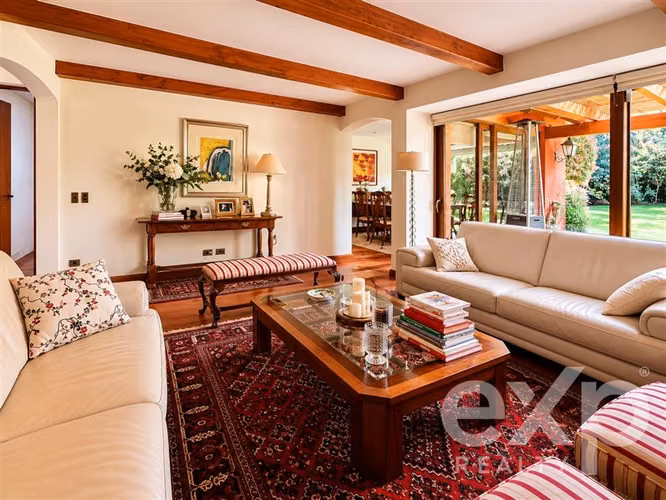 Casa con Gran Terreno y Piscina El Huinganal - Imagen 3