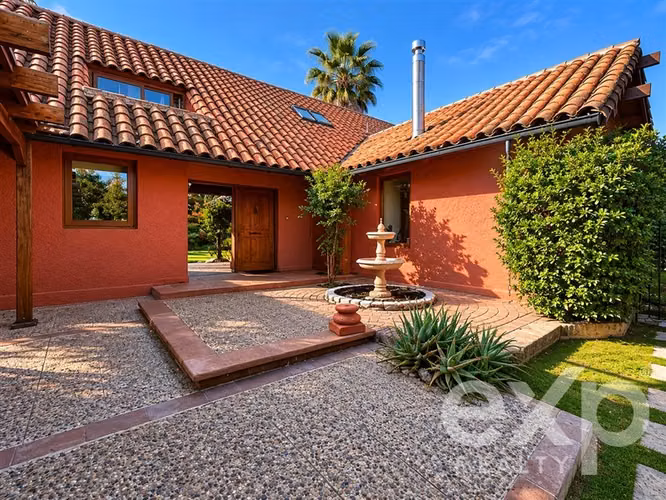 Casa con Gran Terreno y Piscina El Huinganal - Imagen 9