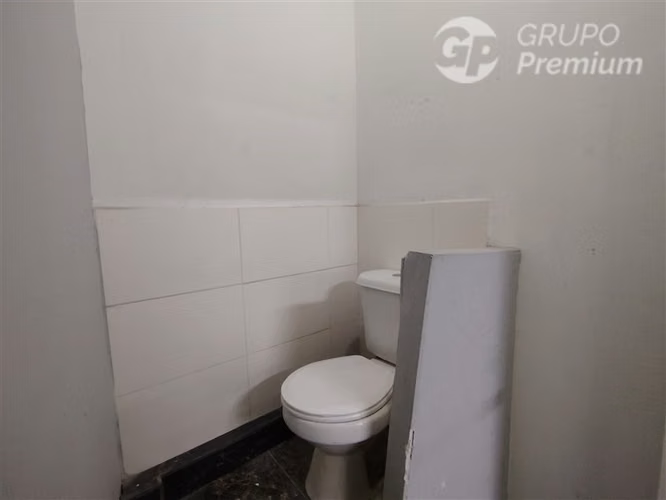 VENTA DE LOCAL COMERCIAL METRO BARRANCAS PUDAHUEL
