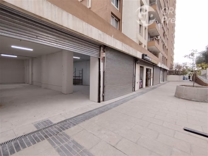 VENTA DE LOCAL COMERCIAL METRO BARRANCAS PUDAHUEL