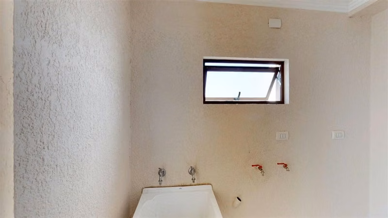 Casa en venta o arriendo de 3 dorm., piscina en Rinconada