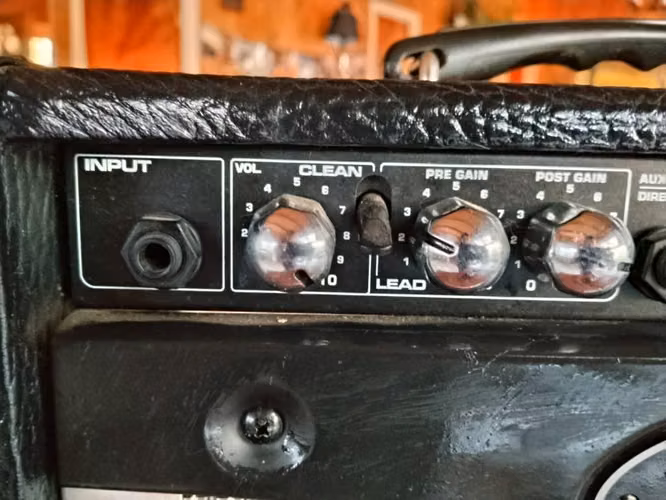 Guitarra electrica y accesorios