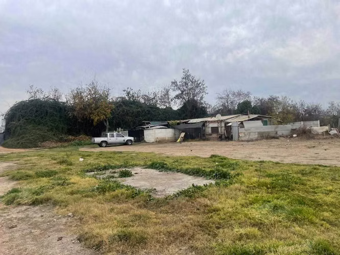 Terreno Amplio con Excelente Conectividad (168098)
