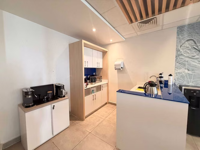Arriendo Oficina amoblada 382 m2  en Prat (166303)