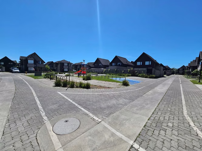 Casa en Arriendo en Condominio Valle de Lluta (167378)