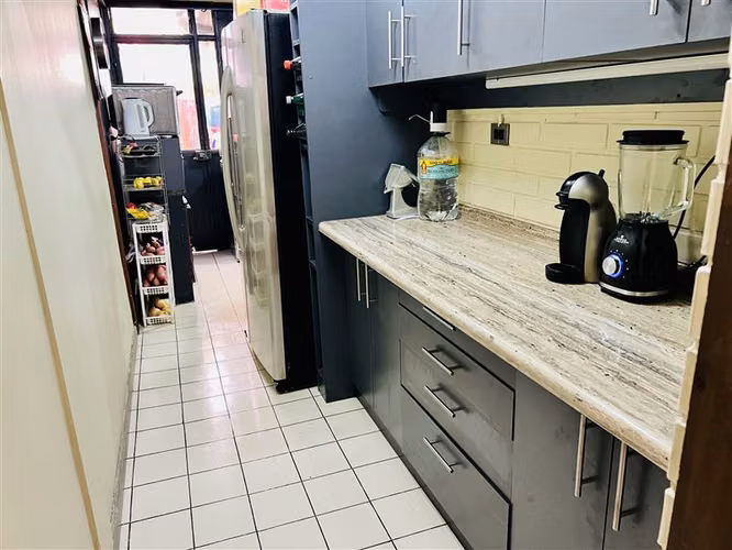 Casa en venta de 3 dorm. en La Reina