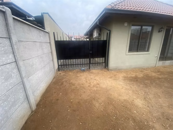 Casa en arriendo de 3 dorm. 2 Baños en Talca