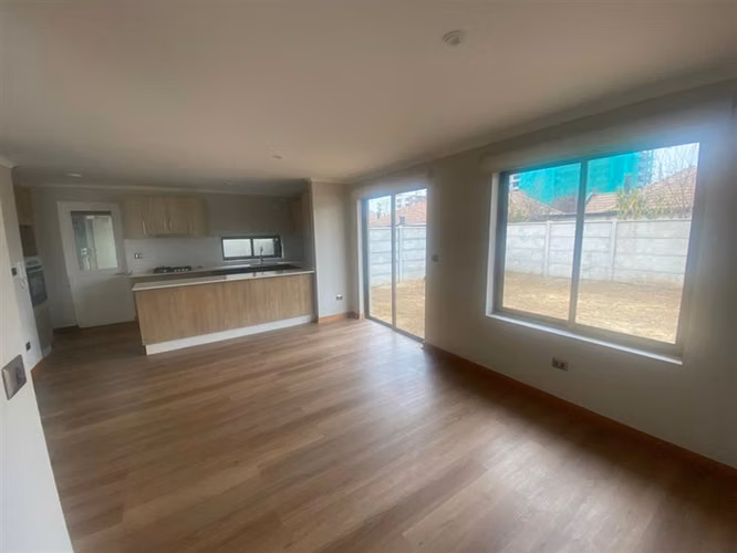Casa en arriendo de 3 dorm. 2 Baños en Talca