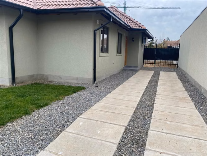 Casa en arriendo de 3 dorm. 2 Baños en Talca