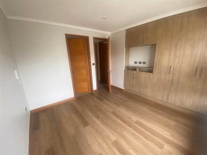 Casa en arriendo de 3 dorm. 2 Baños en Talca