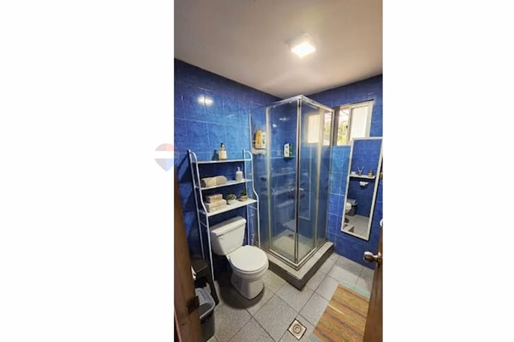 Vendo casa 5 dormitorios 2 baños y depto. indep.