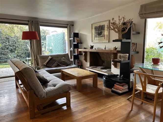 CASA Joaquín Cerda/ Manquehue Norte