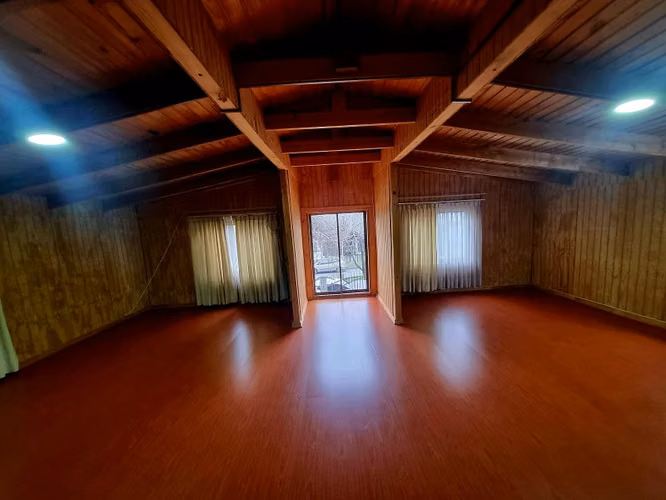 Arriendo amplia casa en Avda. Gabriela Mistral